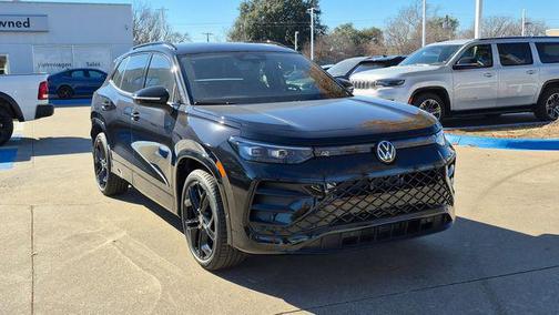 2026 Volkswagen Tiguan 2.0T SE R-Line Black