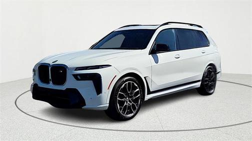 2023 BMW X7 M60i