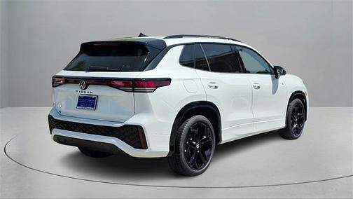2025 Volkswagen Tiguan 2.0T SE R-Line Black