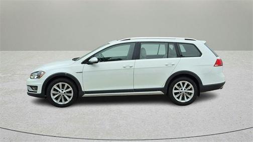 2017 Volkswagen Golf Alltrack TSI SE