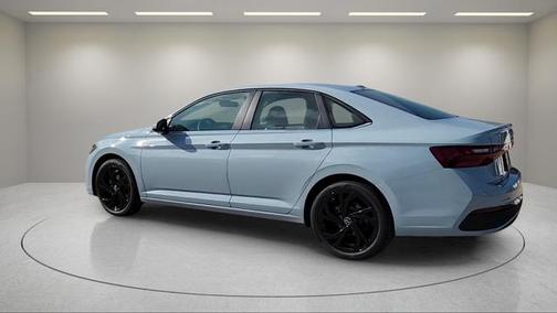Monument Gray 2025 Volkswagen Jetta 1.5T SE