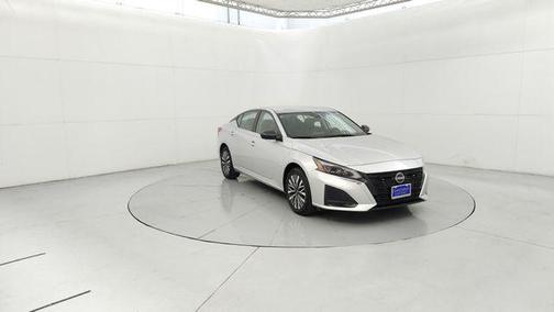 Brilliant Silver Metallic 2024 Nissan Altima 2.5 SV