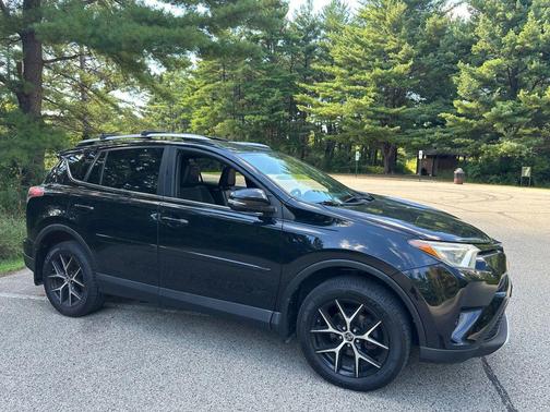 2016 Toyota RAV4 SE