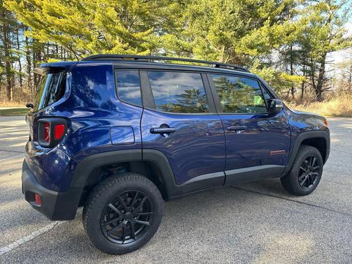 2016 Jeep Renegade Trailhawk