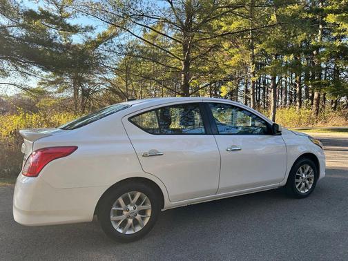 2018 Nissan Versa 1.6 SV