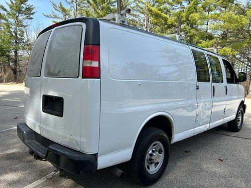 Summit White 2013 Chevrolet Express 3500 Work Van