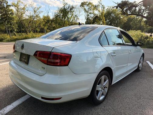 Pure White 2015 Volkswagen Jetta Man TDI S