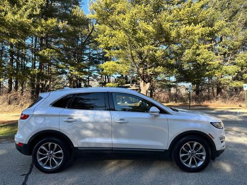 2019 Lincoln MKC Select