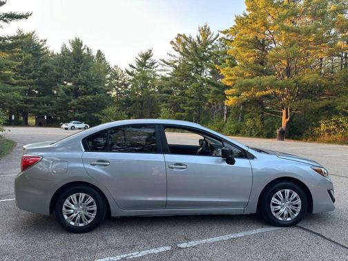 2015 Subaru Impreza 2.0i
