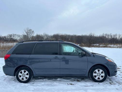 2008 Toyota Sienna LE
