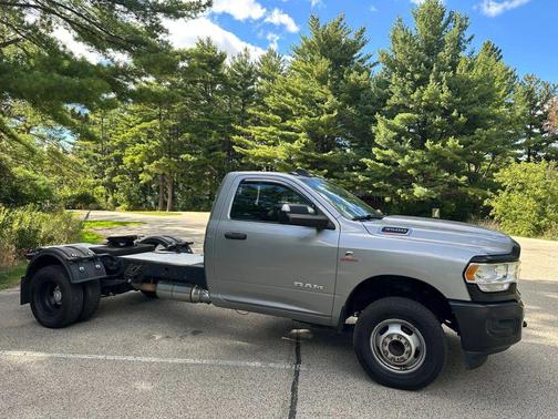 2022 RAM 3500 Tradesman/SLT