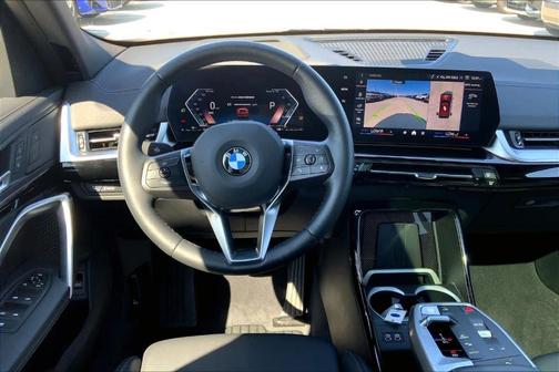 2025 BMW X2 xDrive28i