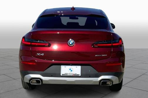 2025 BMW X4 xDrive30i