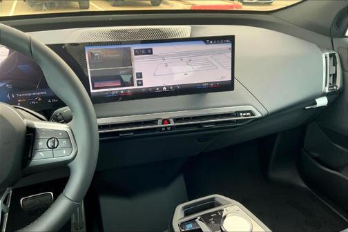 2026 BMW iX xDrive60