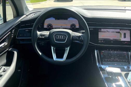 2020 Audi Q7 55 Premium Plus