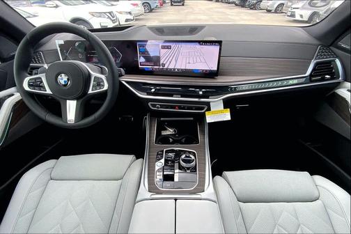 Mineral White Metallic 2026 BMW X5 xDrive40i