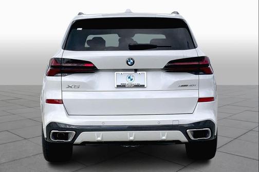 Mineral White Metallic 2026 BMW X5 xDrive40i