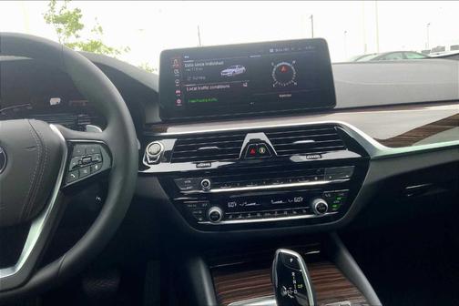 2022 BMW 530 i xDrive