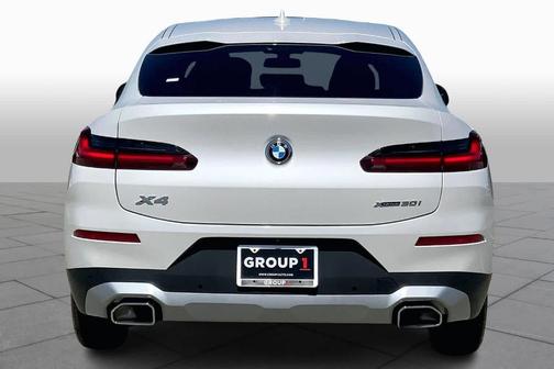 Mineral White Metallic 2025 BMW X4 xDrive30i