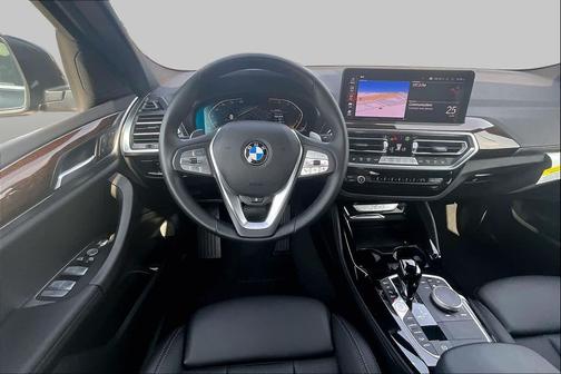 Black Sapphire Metallic 2025 BMW X4 xDrive30i