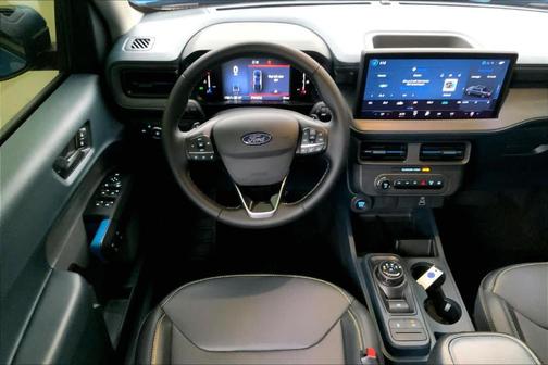 2025 Ford Maverick Lobo Standard