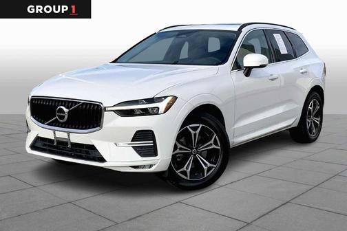 2022 Volvo XC60 B5 Momentum