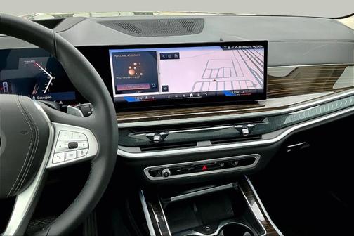 Gray Metallic 2026 BMW X7 xDrive40i