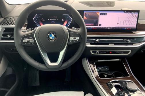 Black Sapphire Metallic 2026 BMW X5 sDrive40i