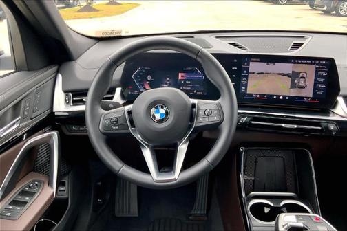 2025 BMW X2 xDrive28i