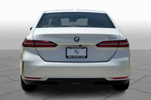 2024 BMW 530 i