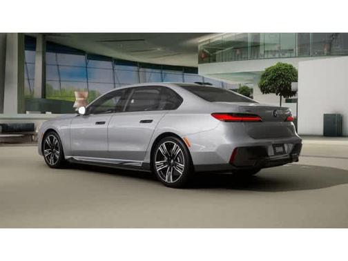 2025 BMW 750e xDrive