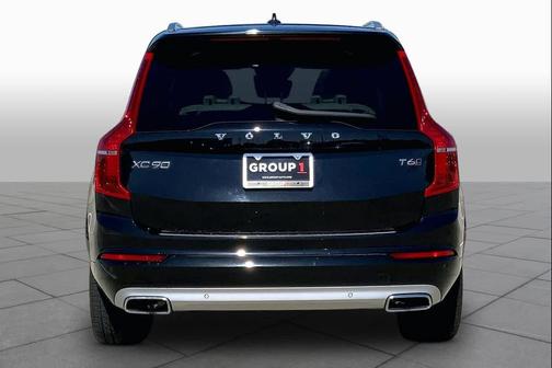 Onyx Black Metallic 2021 Volvo XC90 T6 Momentum 7 Passenger