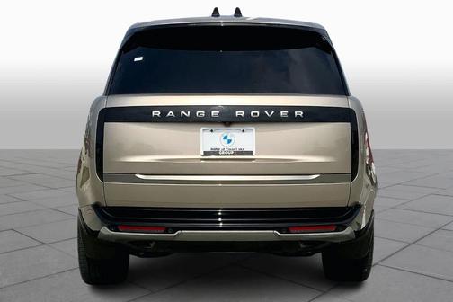 2025 Land Rover Range Rover P550e SE