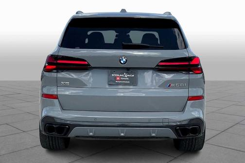 2024 BMW X5 M60i