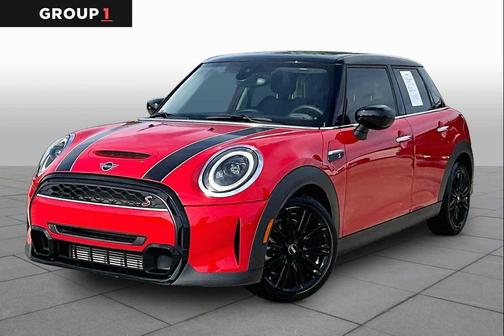 Chili Pepper Red 2024 MINI Hardtop Cooper S