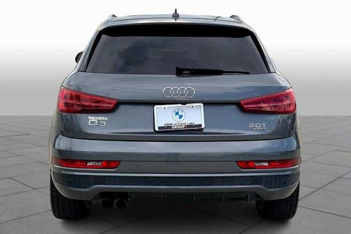 2017 Audi Q3 2.0T Prestige
