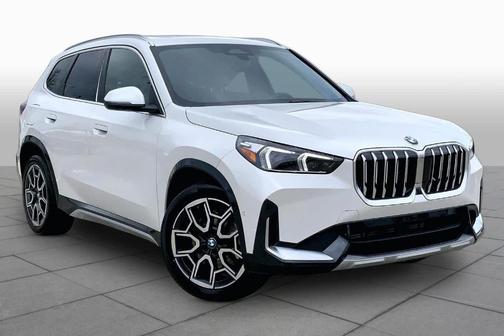 Mineral White Metallic 2025 BMW X1 xDrive28i