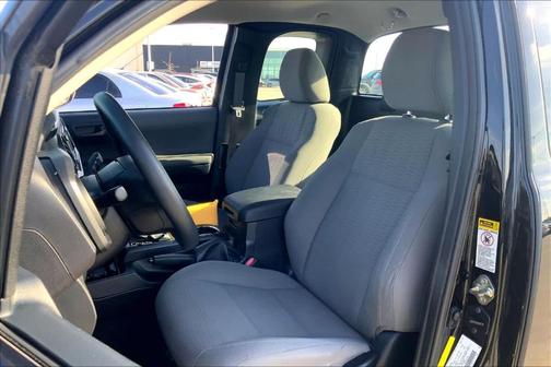 2016 Toyota Tacoma SR