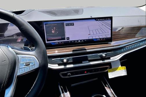 Gray Metallic 2026 BMW X7 xDrive40i