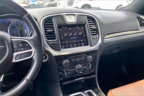 2018 Chrysler 300 Limited