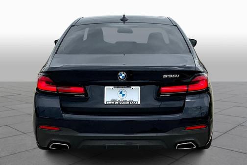 2022 BMW 530 i