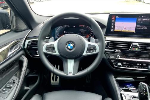 2022 BMW 530 i