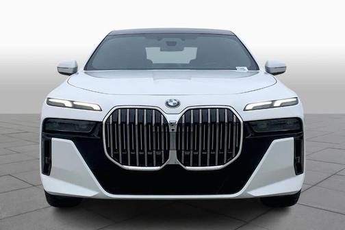 2024 BMW 740 i