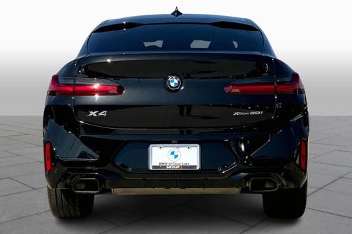2023 BMW X4 xDrive30i