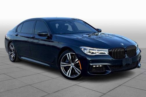 2019 BMW 750 i