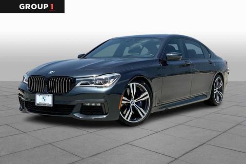 2019 BMW 750 i