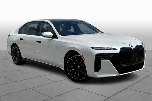 2025 BMW 740 i