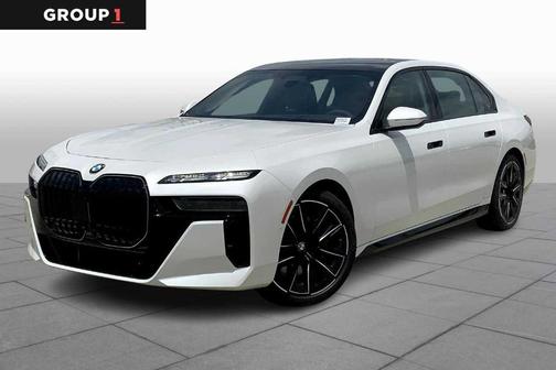 2025 BMW 740 i