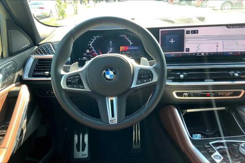 2025 BMW X6 M60i