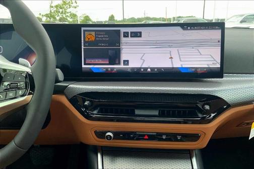 2025 BMW 330 i
